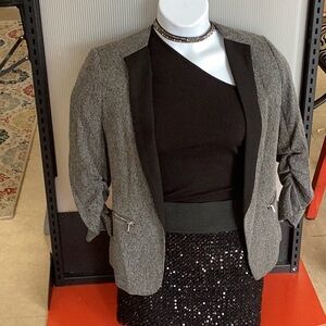 H&M buttonless blazer